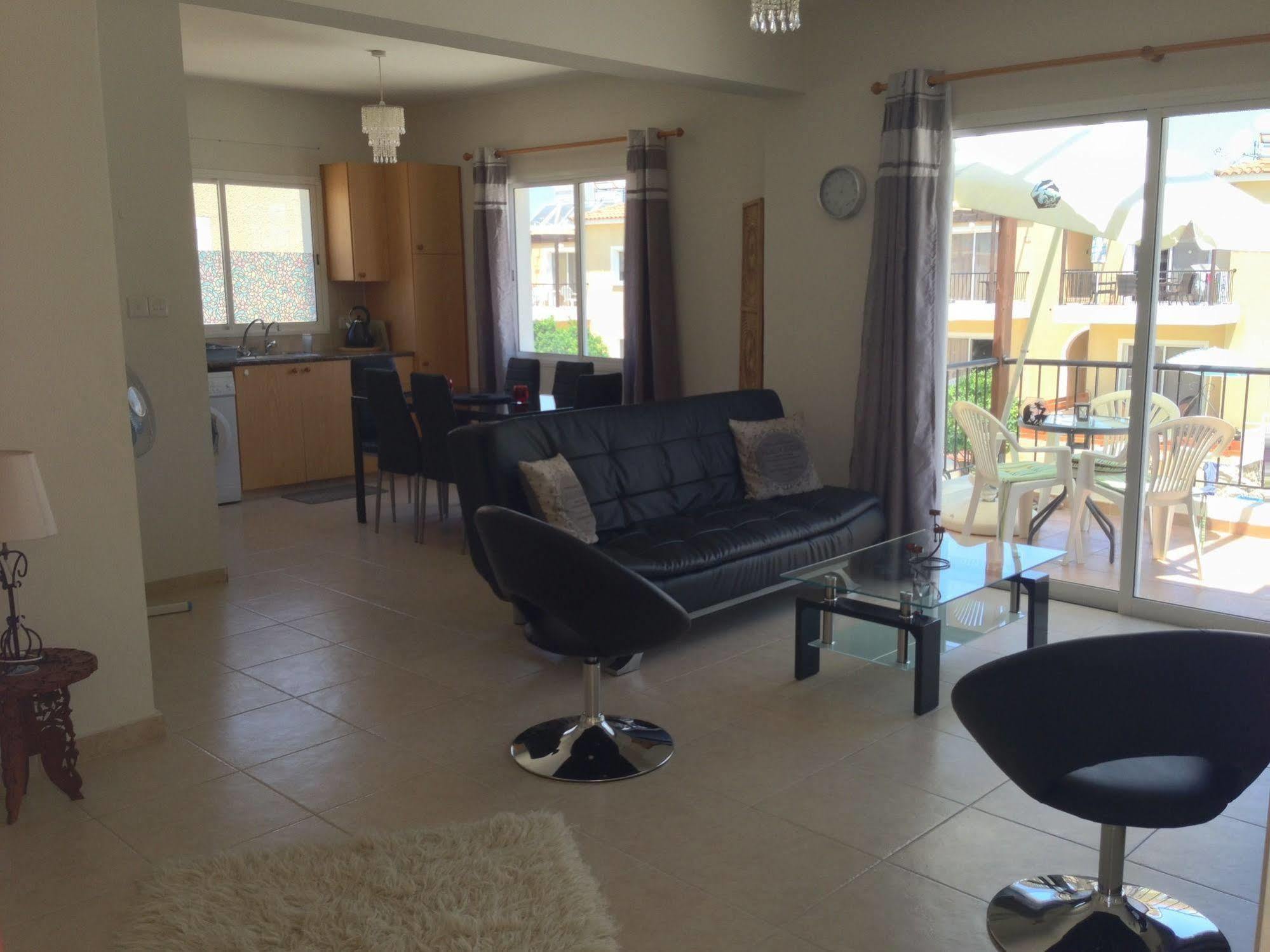 Sirena Sunrise, Apartment 4 Paphos Ngoại thất bức ảnh